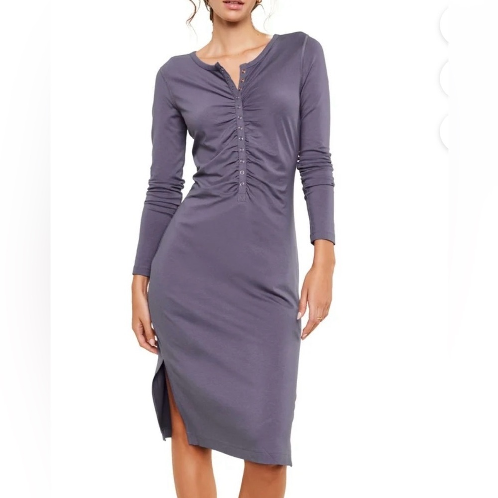 ADOR ME  Pearl Midi Dress Color-Windsor Wine Size 1X

Make me an offer!